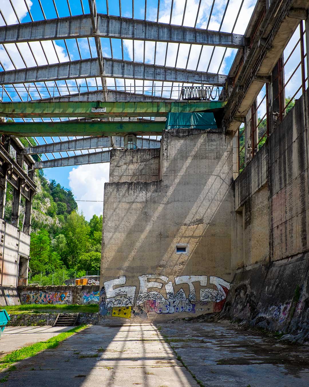 fabbrica abbandonata