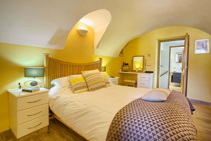 Servizi fotografici immobiliari - appartamento centro storico, entroterra - Liguria